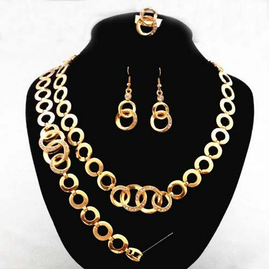 Trendy High-End European and American Necklace Set Electroplated