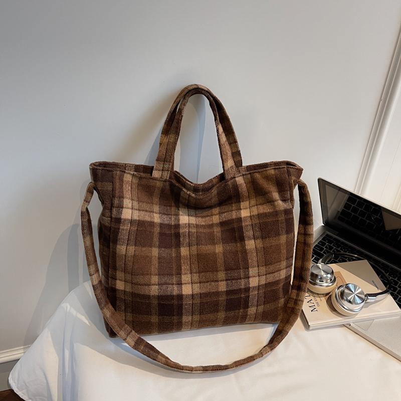 Women's Vintage Plaid Shoulder Bag Large Capacity Commuting Lightweight Tote Bag