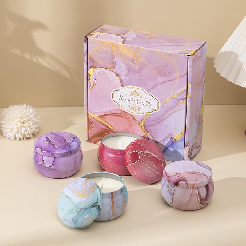 Романтичная подарочная коробка с ароматической соевой свечой и сушеными цветами