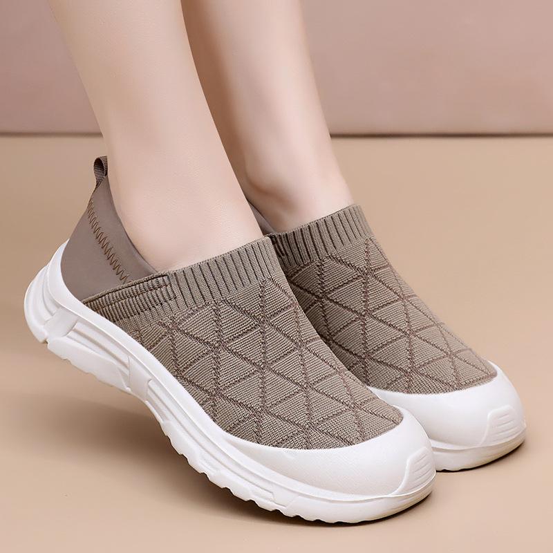 Shoes Women's Shoes Versatile One-pedal Mother Shoes Fly-woven Soft-sided Single Shoes Soft-soled Comfortable Casual Shoes Breathable Mesh Shoes