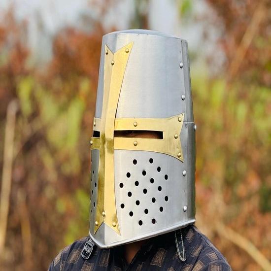 

Knight Templar Crusader Helmet Medieval Large Helmet Cosplay RPG Hand Helmet