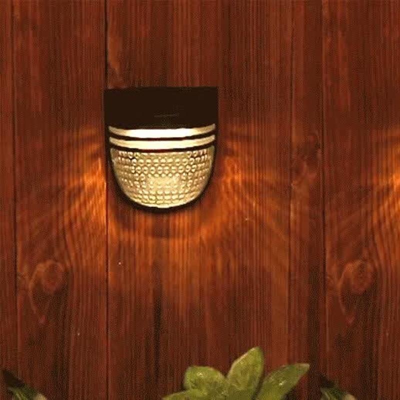 Lishi Solar Outdoor Wall Light