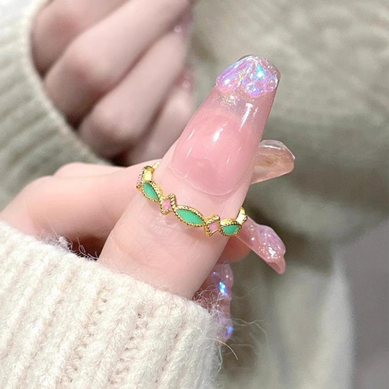 

New in chic Two tone Enamel Green pink Ring Light Luxury Star rings for women Romantic Stacking style Party Jewelry Gifts resizable