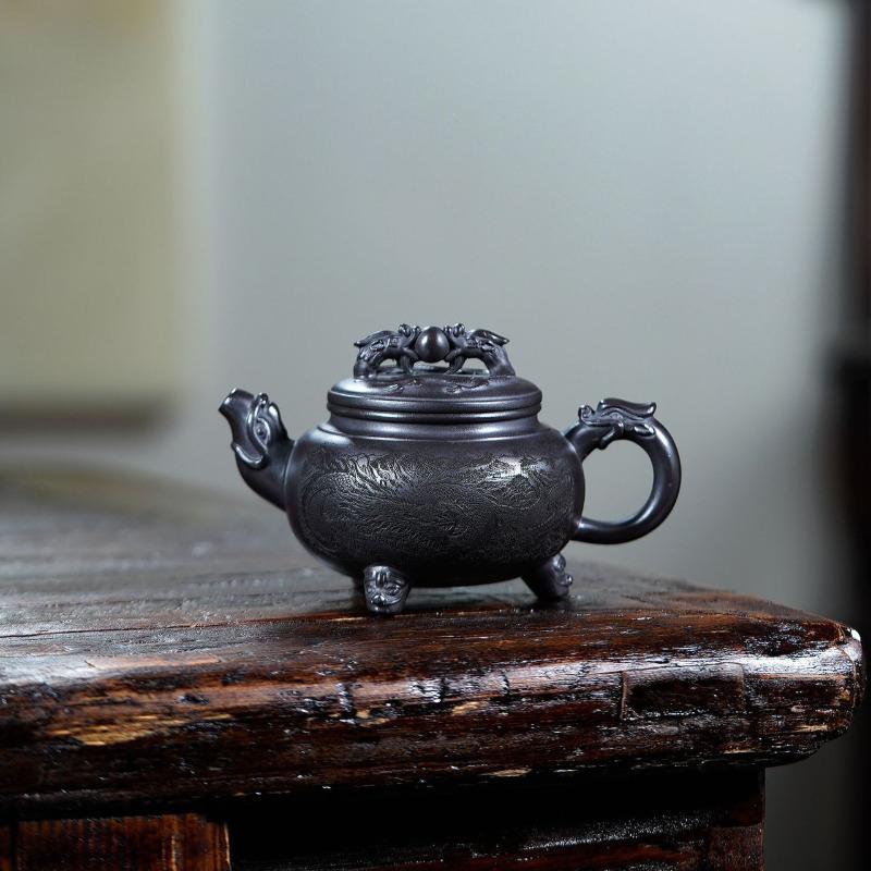 

260ml Antique Yixing Purple Clay Teapots Handmade Pair Dragon Pot Raw Ore Stone Yellow Mud Kettle With Infuser Zisha Tea Set Cha