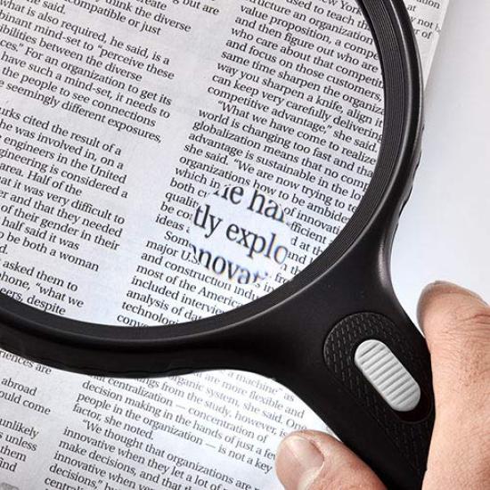 Lupă portabilă Lupă mare Diametru lentilă mare 13 cm cu lumină LED 5x Funcționare cu baterie Alimentare electronică ușoară 1,5x și EEZ-LPE001