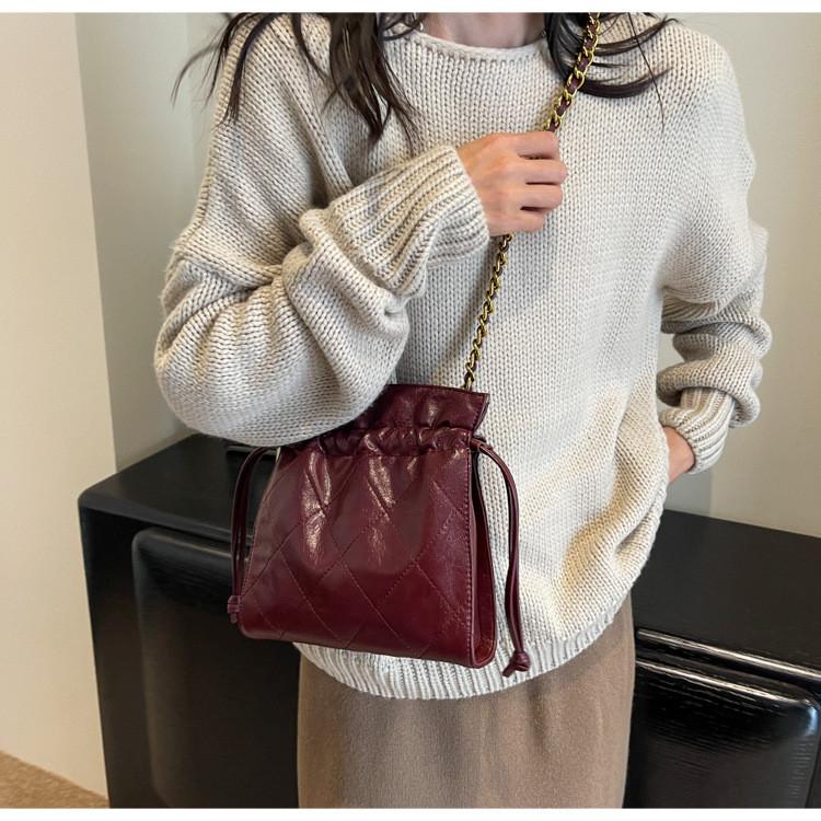 IELGY Soft Leather Drawstring Bucket Bag Retro Chain Shoulder Crossbody Fashion Embroidery Thread Pouch