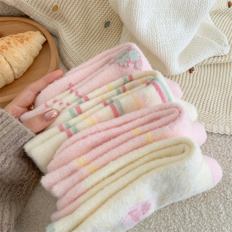 Pink Australian Fleece Socks for Women, Thick and Warm for Autumn and Winter, Mid-calf Socks for Postpartum Care, Cartoon and Cute Plush Floor Socks