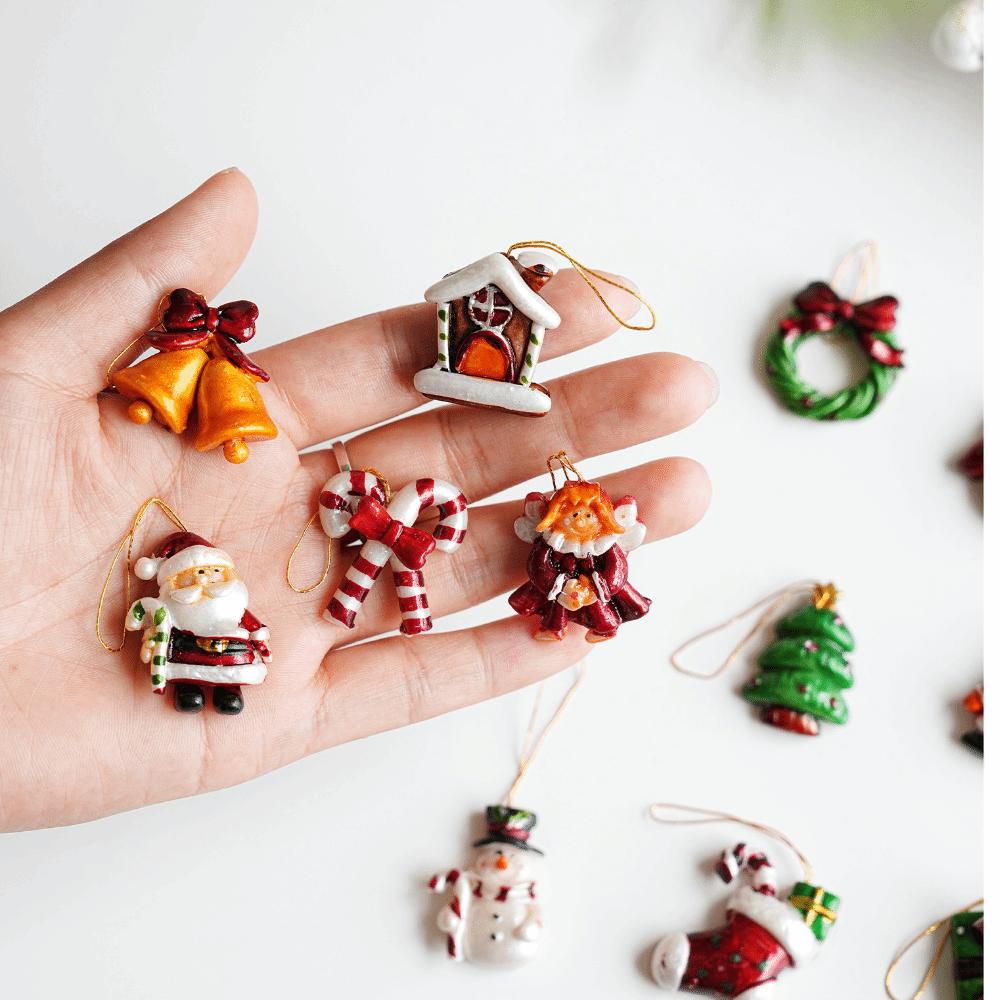 Snowman Design Xmas Ornaments Santa Motif Resin Charms Tree Hanging Decor Tree Decoration