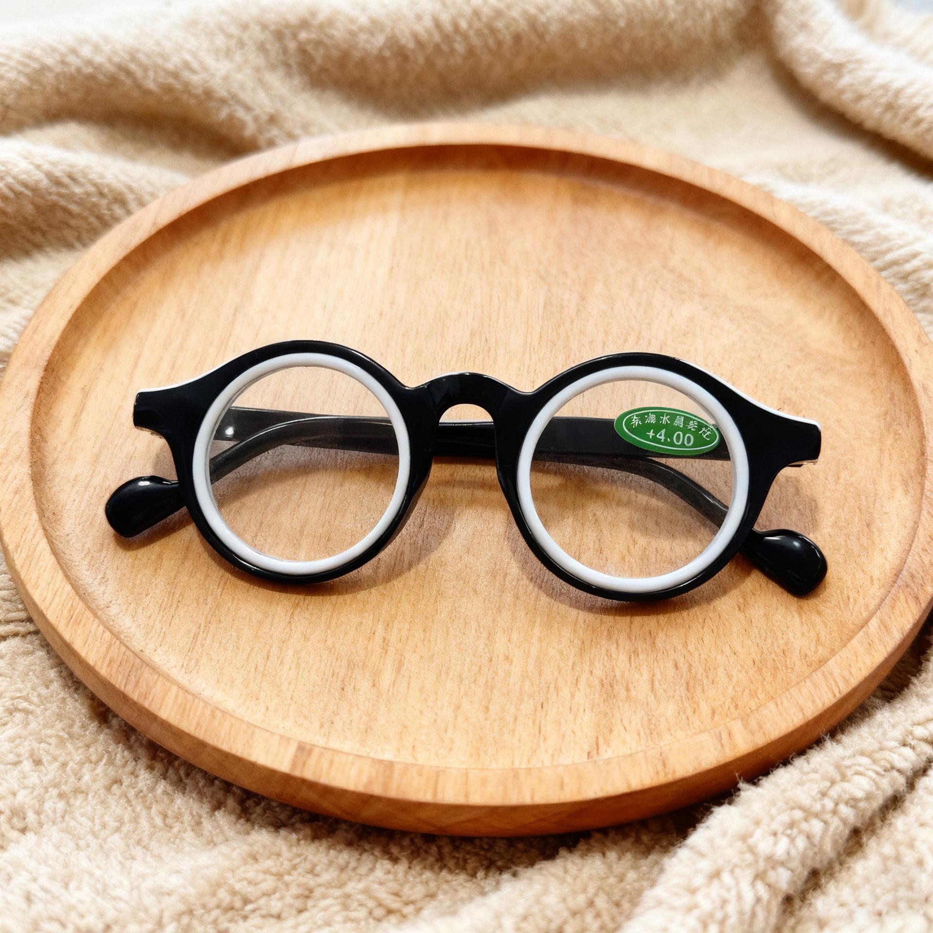 

Retro Round Frame Reading Glasses with HD Lenses - Durable, Versatile Eyewear for Seniors +300