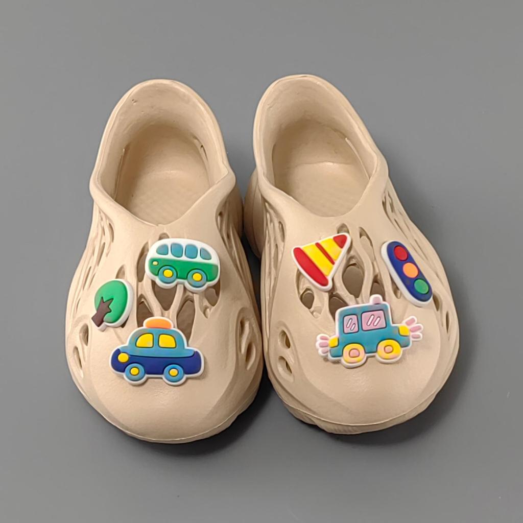 Coconut Clogs: Stylish, Comfortable Cartoon Beach Shoes for Men and Women