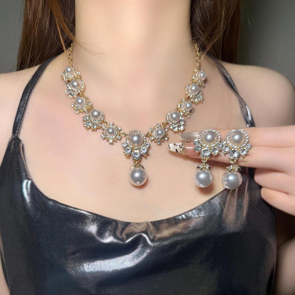 Elegant Waterdrop Diamond Tassel Necklace and Earrings Set for Women