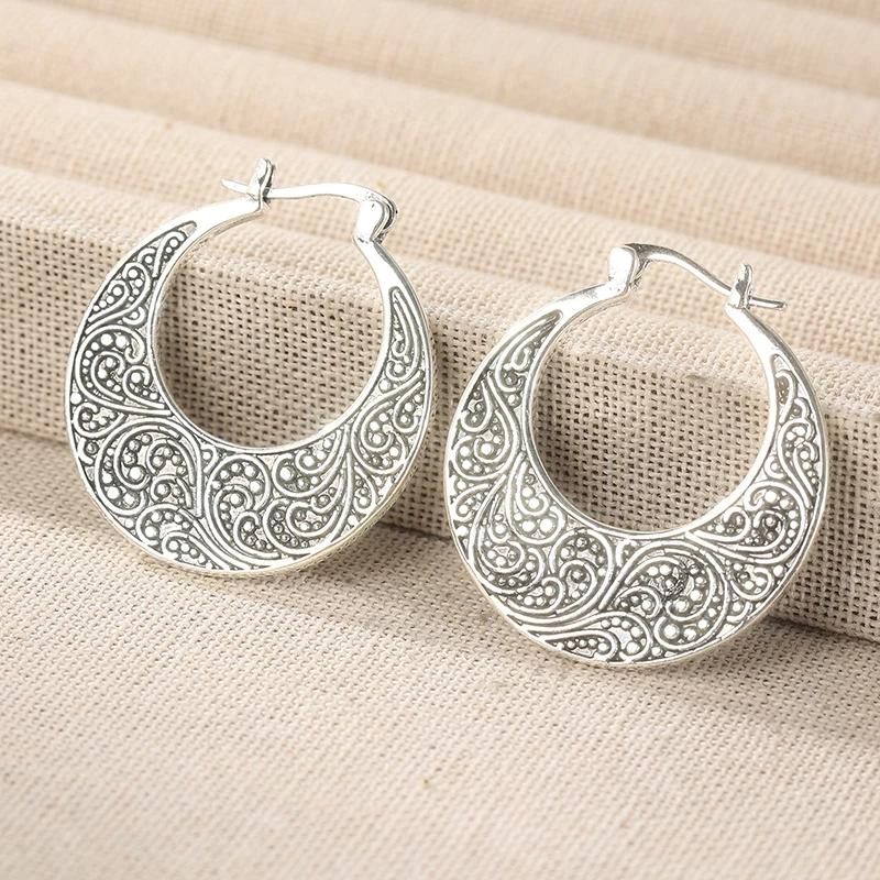 Ethnic Style Vintage Carving Silvery Plated Circle Hoop Earrings For Women Daily Vocation Fashion Metal Earrings Jewelry