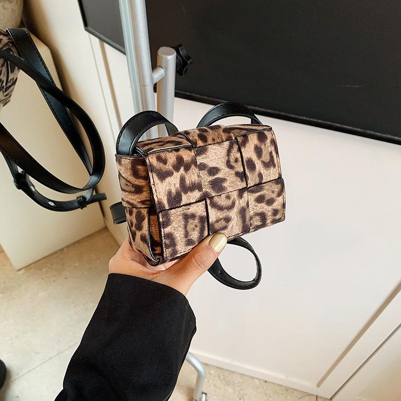 Vintage Inspired Lightweight Mini Crossbody Bag For Trendy Street Style Fashion