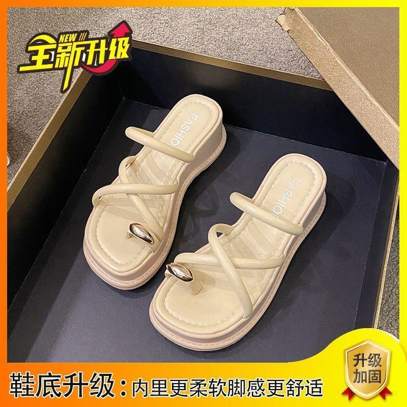 Cool slippers female summer wear 2025 Internet celebrity toe fashion French platform fairy style niche wedge heel shoes