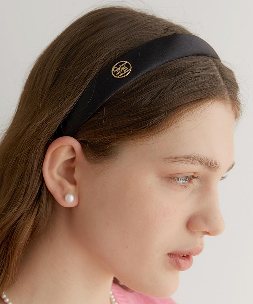 Halden Thin Satin Emboss Logo Pendant Hairband (H008_Black)