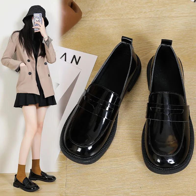 Chaussures de travail JK Petites chaussures en cuir Étudiantes Polyvalentes Printemps et Automne Petites chaussures en cuir