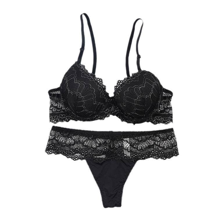 New lace with steel rim, sexy underwear, T-shaped underwear, fashionable gathering and adjustment bra.
