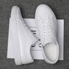Skórzane buty na platformie dla mężczyzn Nowa moda designerska Białe casualowe sneakersy dla mężczyzn Wiosna Jesień Miękka podeszwa Męskie buty sportowe
