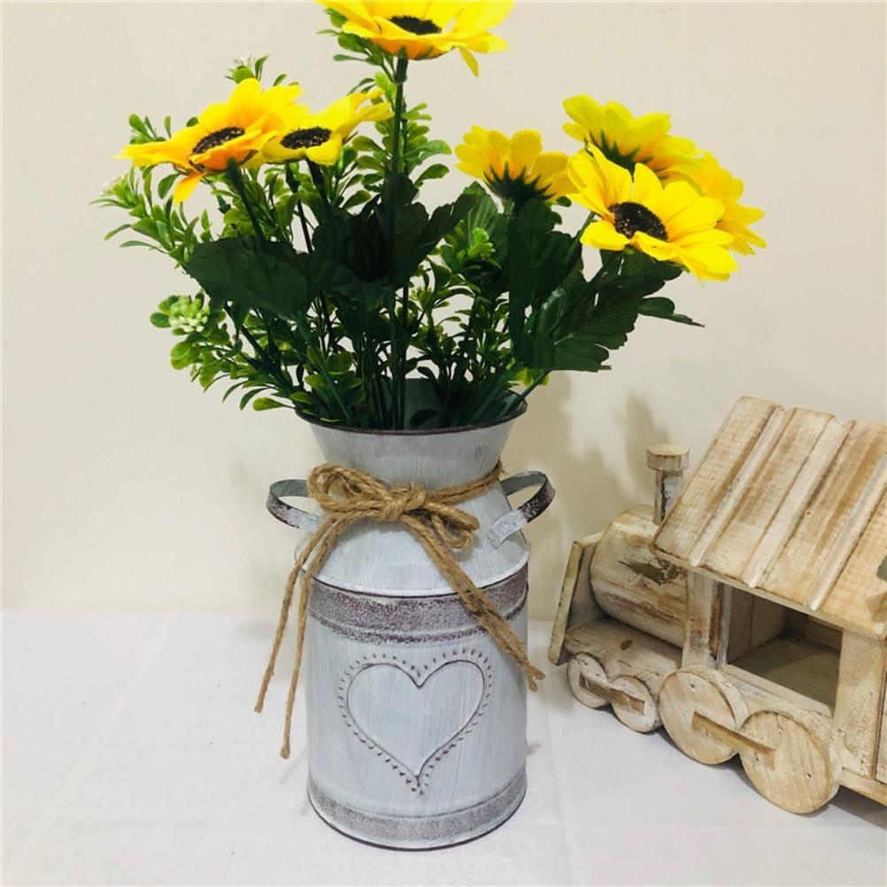 Vintage Flower Pot Iron Flower Pot Rustic Flower Bucket Metal Bucket Decorative Vase Pot for Garden