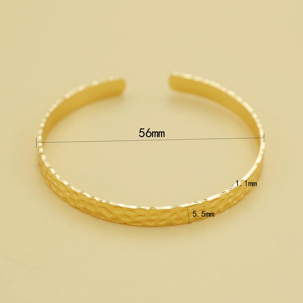 Elegant Pure Copper Moon Surface Textured Bracelet with a Luxurious High-End Niche Design