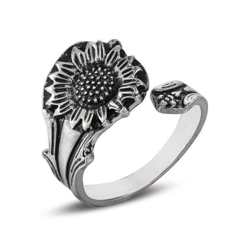

New Women s Retro Daisy Open Ring Simple New Jewelry one size(US size 6-13) срібний
