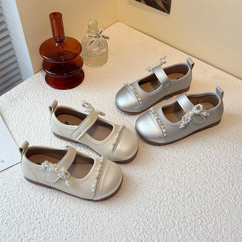 Mädchen Prinzessin Schuhe Kinderschuhe 2025 neu Frühling kleine Lederschuhe Damen Schatz Silber Mädchen weiche Sohle Einzelne Schuhe ausländischer Stil