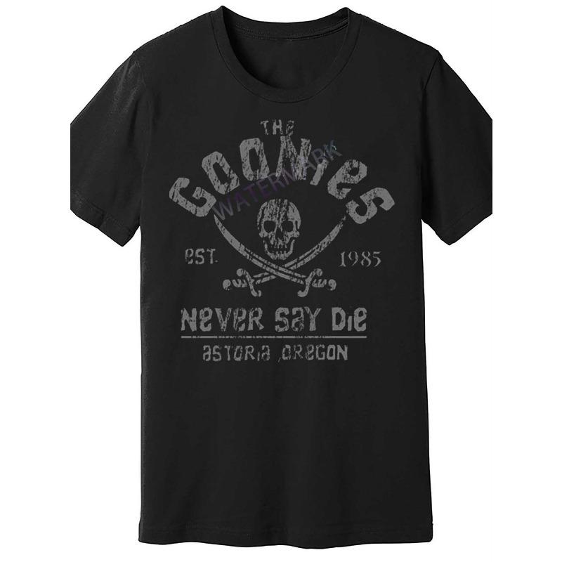 

European sizes Vintage Black Goonies Plus Size T-Shirt with Distressed Skull and Swords Graphic 4XL