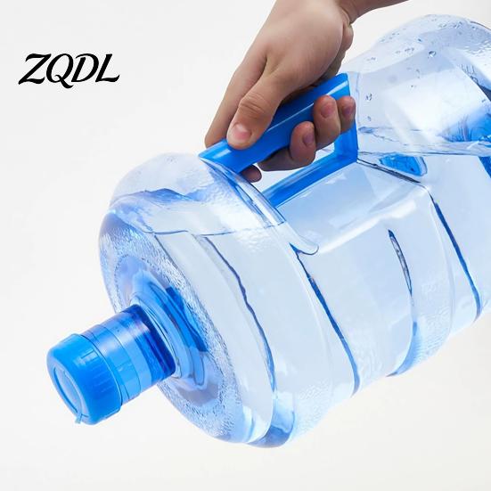 Easy Grip Water Jug Reusable with Handle, Clear PET Refillable Camping Dispenser Bottle, Portable Storage Container for Home Office And Emergency