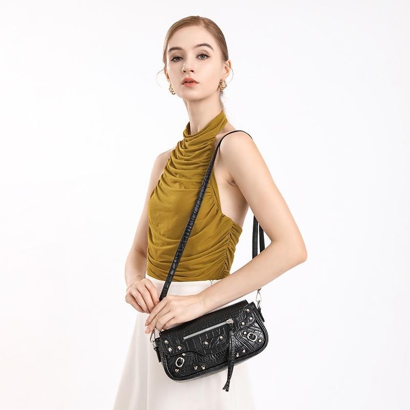 Niche Design Bag for Women 2025 New Fashion Simple Rivet Motorcycle Bag Trendy Single Shoulder Underarm Bag Crossbody Bag