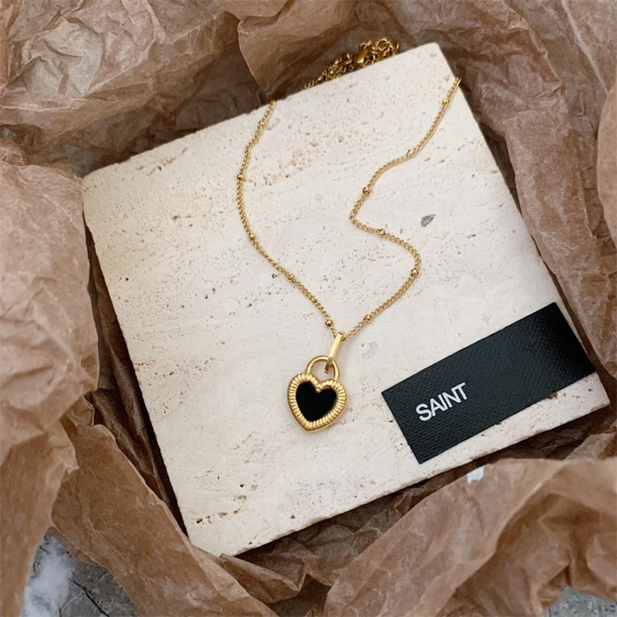 

Heart Pendant Necklaces, Stainless Steel Necklace Women, Luxury Style Jewelry Accessories Chain Banquet Double-sided Black White