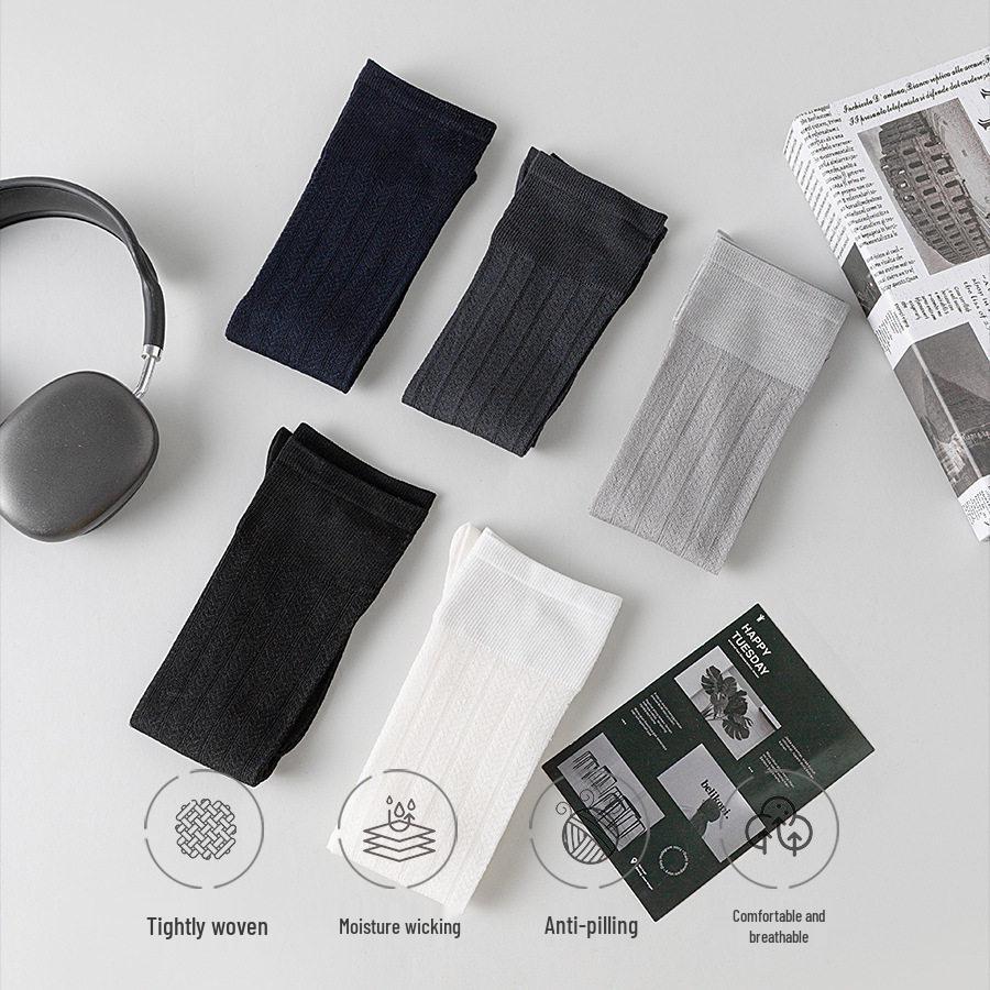 Men's Striped Silk Business Socks - Breathable, Thin, Anti-Odor Calf-Length.