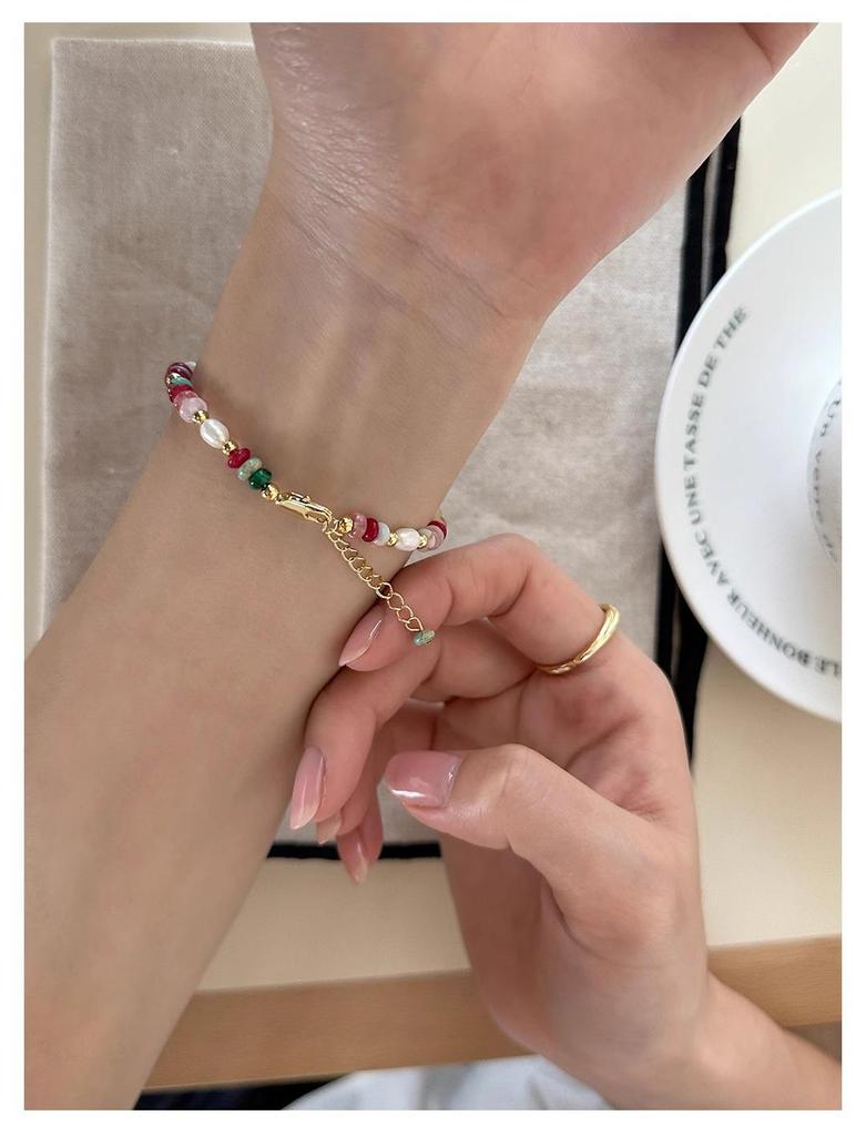 Barevný křišťálový retro náhrdelník s říčními perlami a přírodními kameny pro ženy