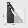 Tyverisikring Tettsittende brystveske Fritid for menn Skinnfilm Triangelveske Crossbody-kort Lommebok Sport Sykling Ride Slyngeveske