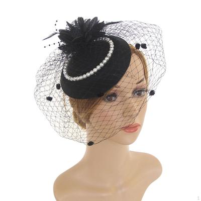 Kopfbedeckungen – Fascinators & Mini-Hüte