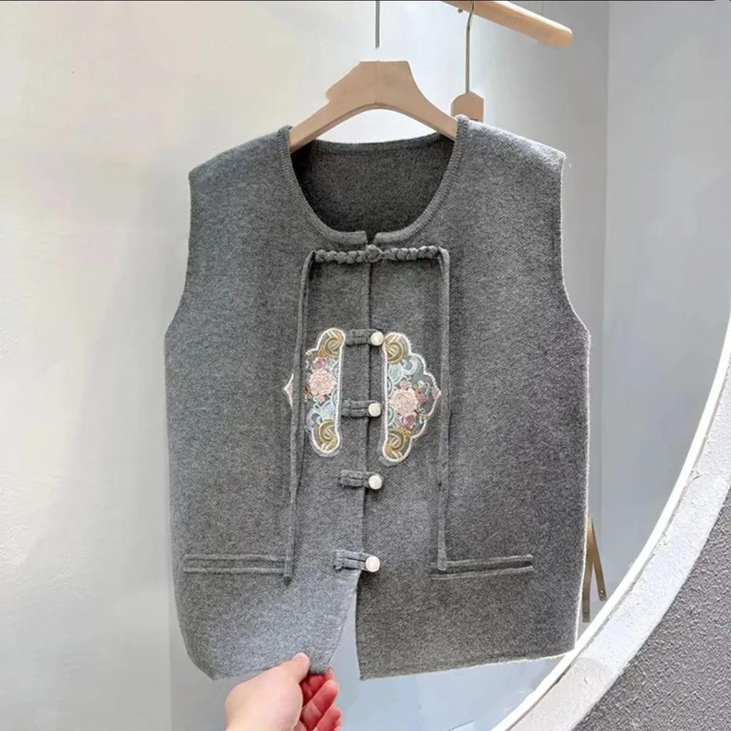 Vest Gilet Spring and Autumn Button Outerwear Chinese Style National Wind Versatile Embroidered Cardigan Knitted Outer Sweater Women's