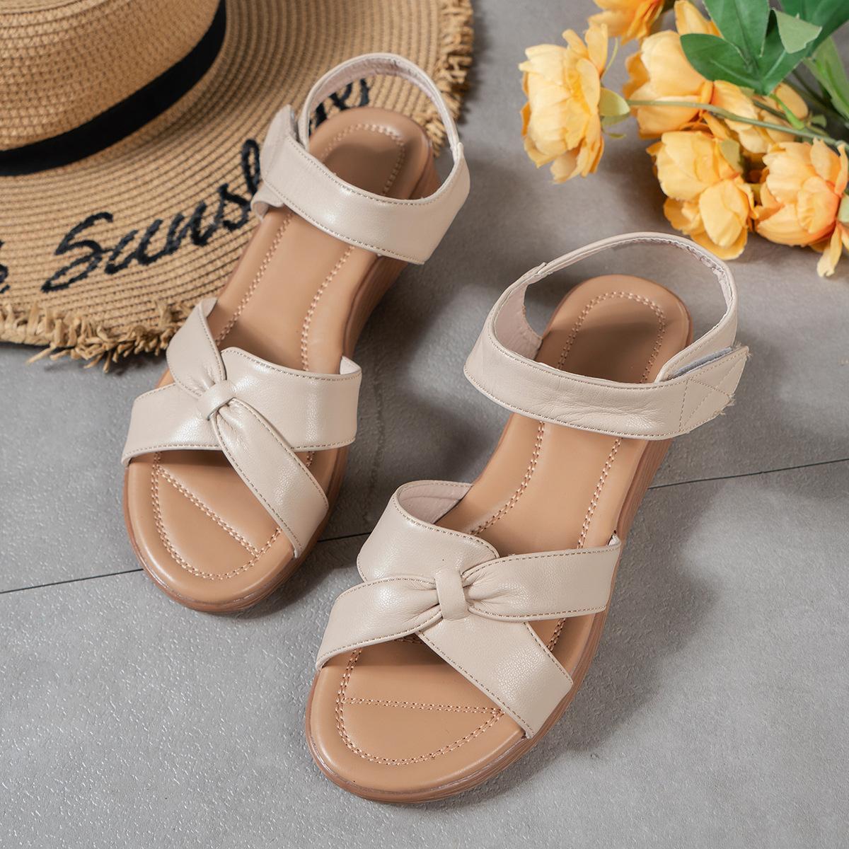 

Сандалии большого размера женские летние 2024 новые плоские с открытым носком повседневные студенческие пляжные сандалии женские на липучках 43