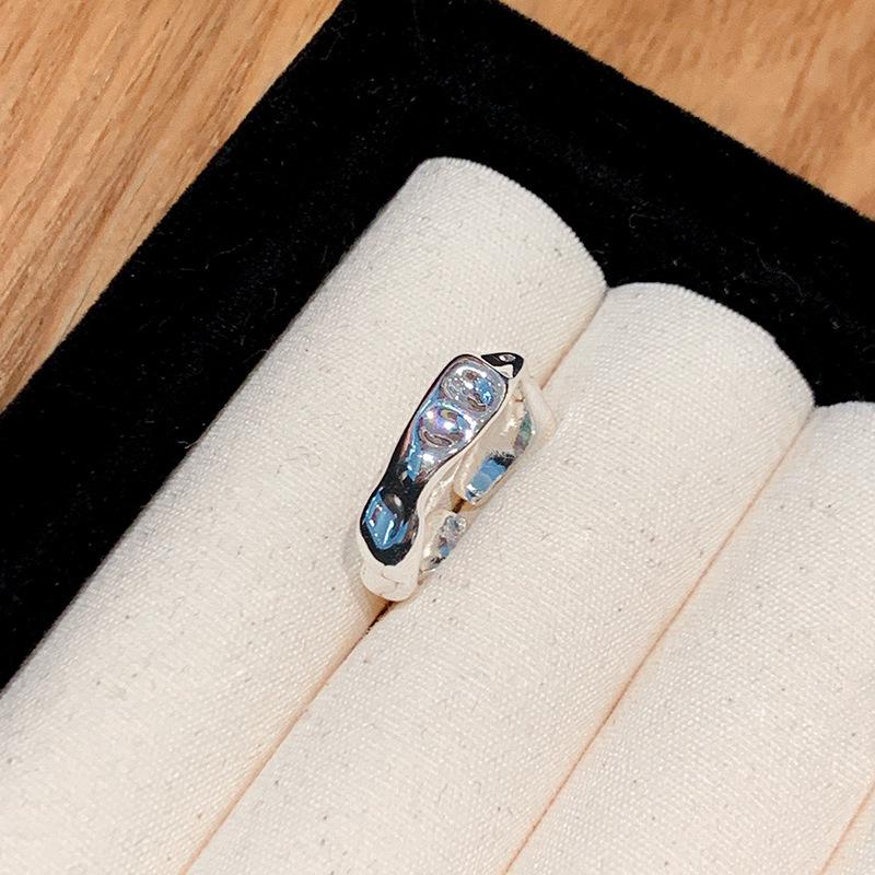 

Женское серебряное кольцо-твист с носом поросенка: Нишевый дизайн, Легкая роскошь, Идеально для мизинца или указательного пальца