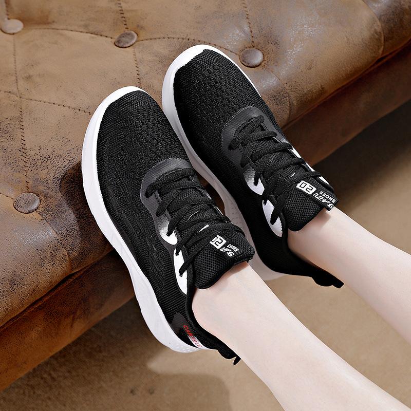 Sports and leisure shoes New mother shoes breathable mesh mesh shoes summer 35
