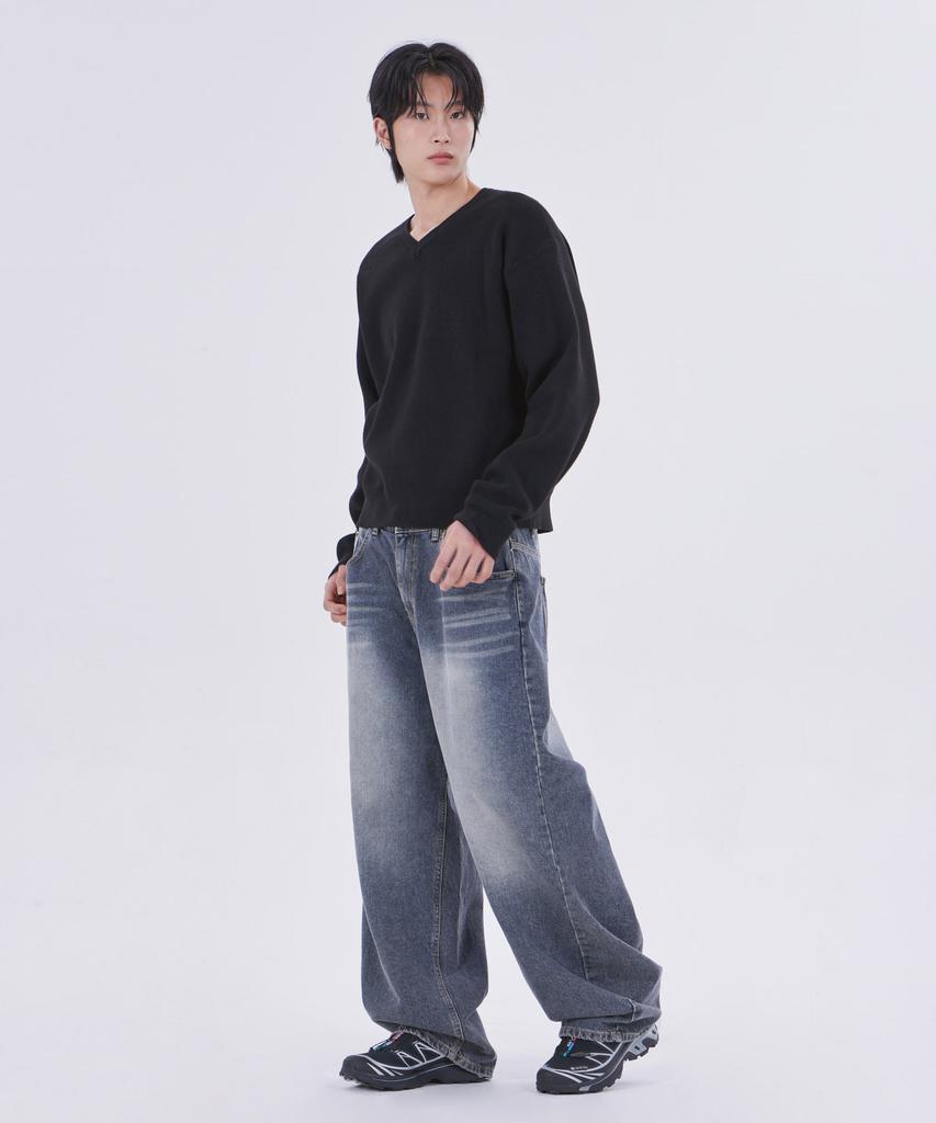 GLW Minimal V-Neck Crop Knit Black