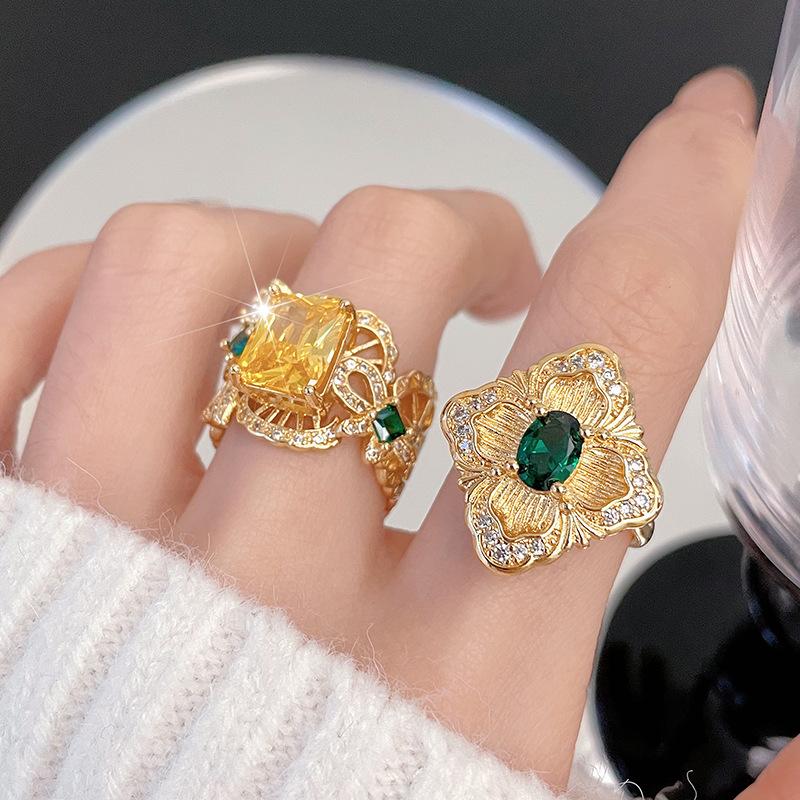 Italian Brati Antique Light Luxury High-End Ring Heavy Industry Retro Emerald Colored Treasure Open Ring Female