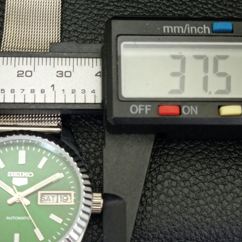 MENS VINTAGE SEIKO 5 AUTOMATIC REFURBISHED JAPAN GREEN DIAL WATCH A440586-4 Sk-a440586