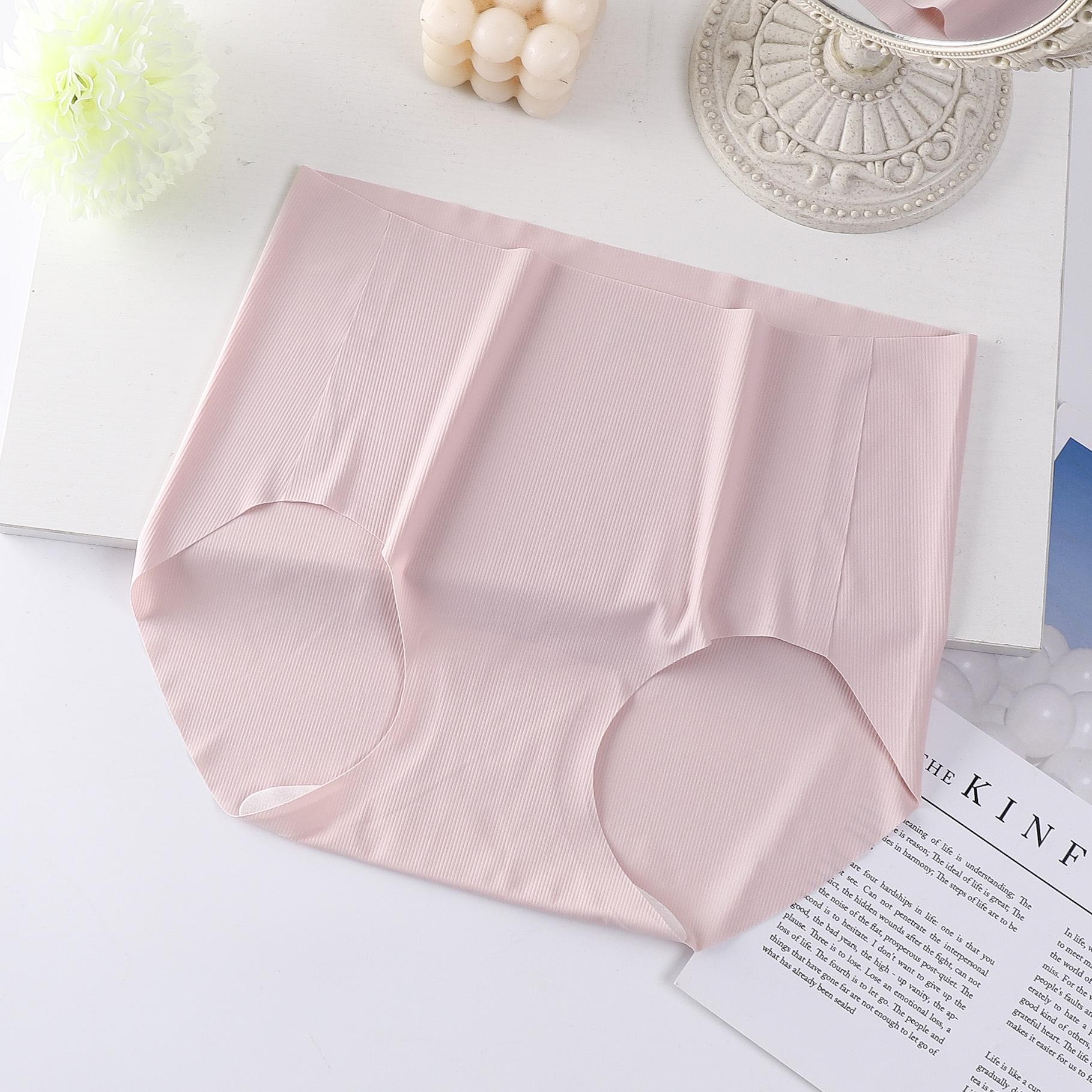 

Lipstick Panties: Ultra-Thin Seamless Ice Silk Mid-Waist Antibacterial Briefs One Size: 40-65 kg