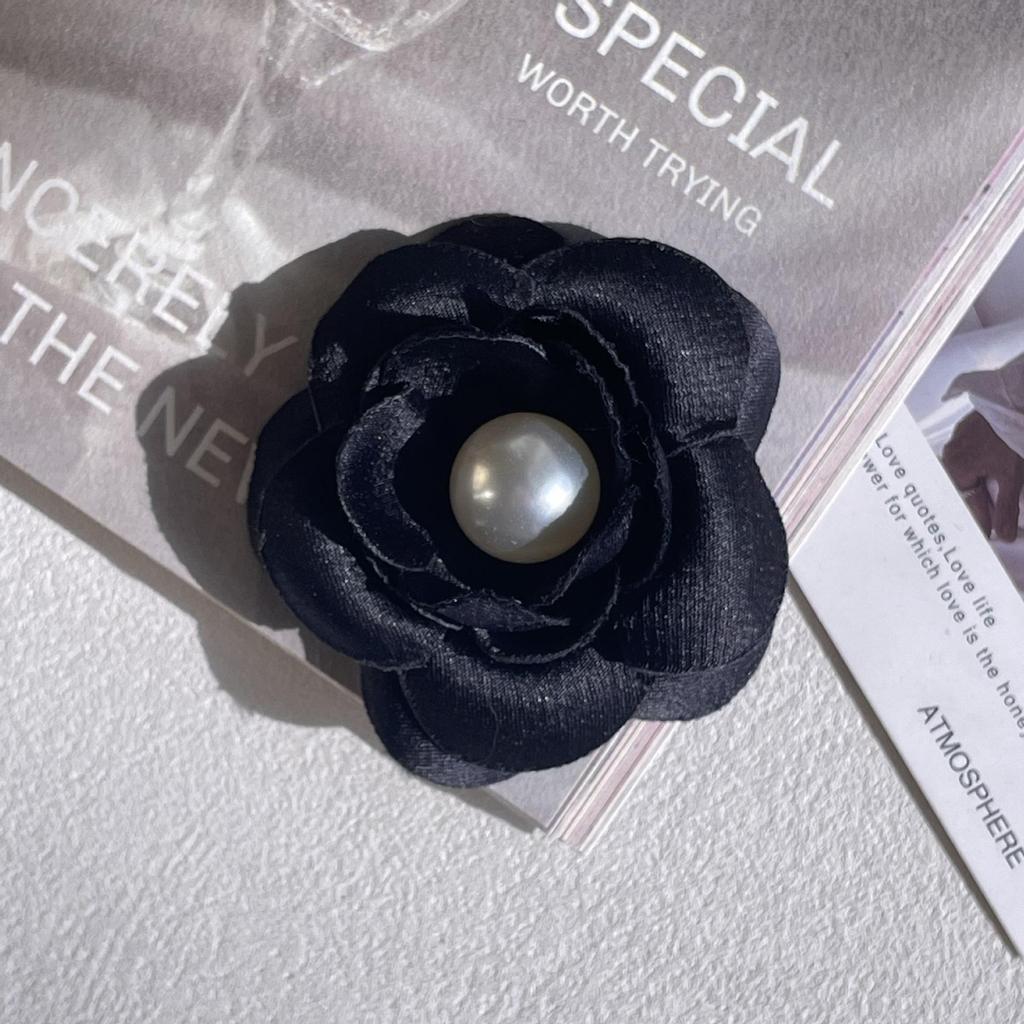 Retro French Camellia Pearl Brooch Hair Clip In Small Fragrance Style