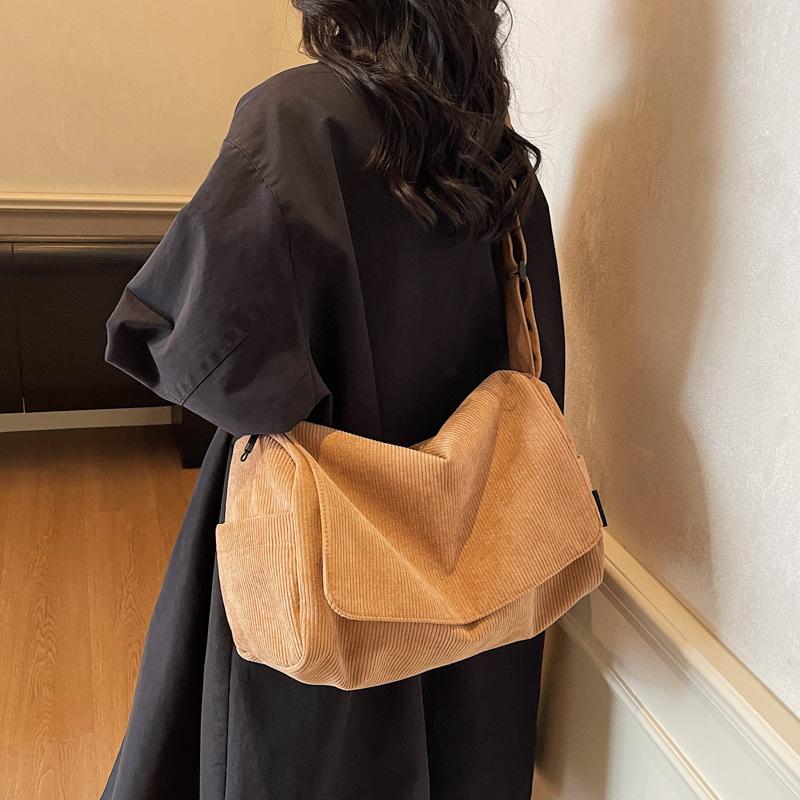 New Corduroy Tote Bag Women's Commuting Large-capacity Student Class Shoulder Handbag Simple Work Messenger Bag