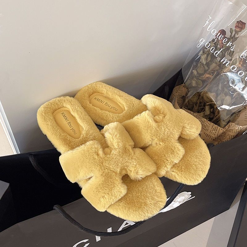 Black and White Fluffy Slippers for Women To Wear Autumn Models 2025 Super Soft Waxy Mink Hair Flat Bottom High-end One-word Cotton Mop