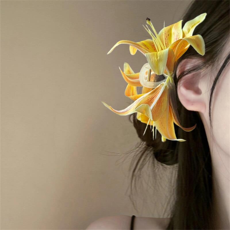 Simulated Serene Charm Purple Lily Flower Grab Clip Hairpin Femininity Disc Hair Shark Clip Atmosphere Elegant Charm Hair Accessories