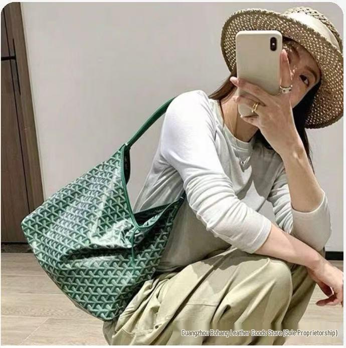High-Quality Second-Generation Dog Tooth Hobo Shoulder