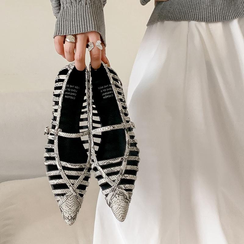 Fashion New Women's Genuine Leather Cowhide Hollow Breathable Elastic Buckle with Middle Heel and Toe Cap Roman Sandals