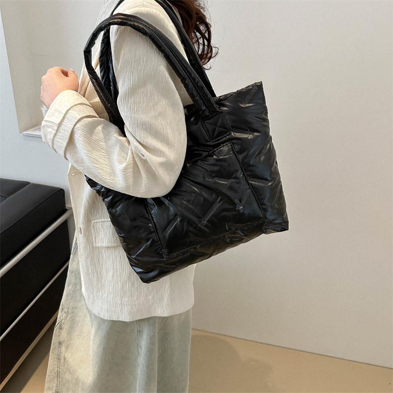 Stylish Large Capacity Tote Bag For Women With Minimalist Design In Black Brown Pink Green Gold