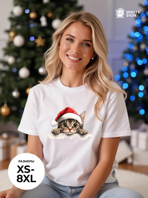 Oversized T-shirt:  Christmas Kitten in a Hat M